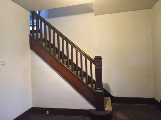 1674 Lincoln Way, White Oak, PA 15131