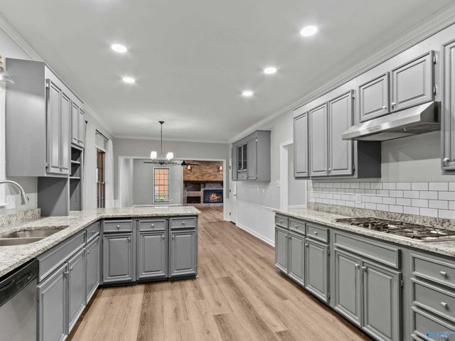 2407 Huntington Lane SE, Decatur, AL 35601