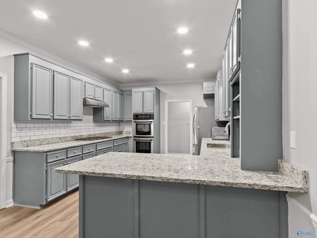 2407 Huntington Lane SE, Decatur, AL 35601