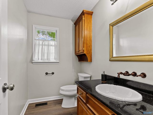 2407 Huntington Lane SE, Decatur, AL 35601