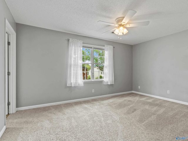 2407 Huntington Lane SE, Decatur, AL 35601