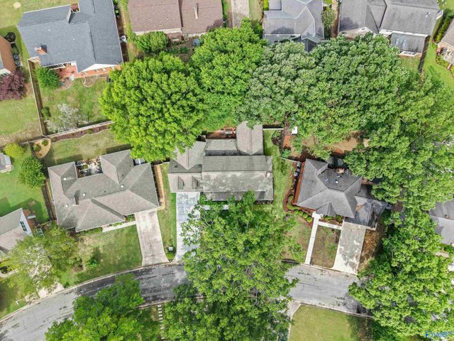 2407 Huntington Lane SE, Decatur, AL 35601