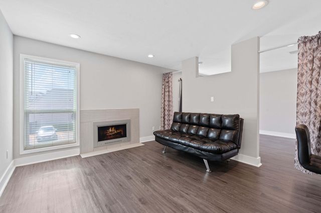 935 La Posada DR 254, Austin, TX 78752