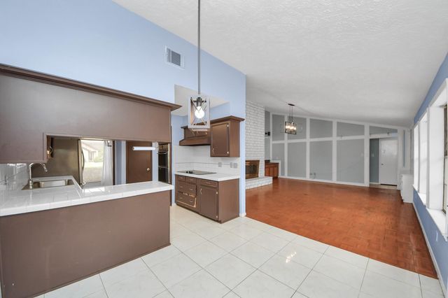 11526 Sagevale Lane, Houston, TX 77089