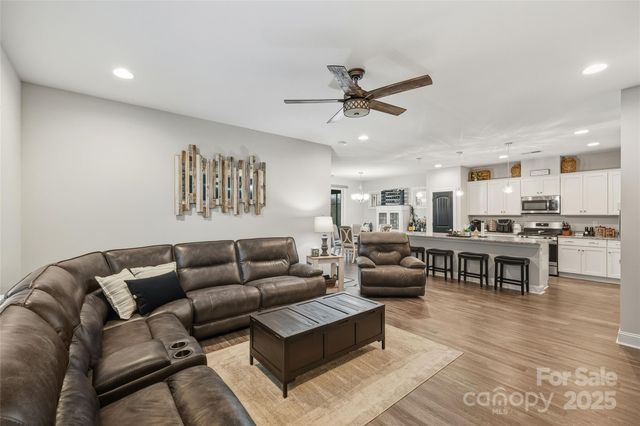 6297 Raven Rock Drive, Denver, NC 28037