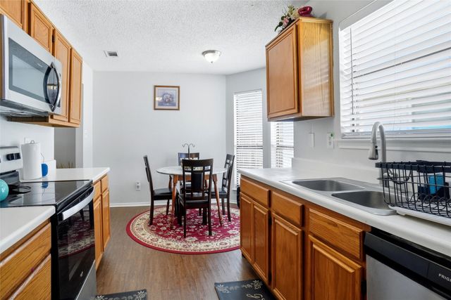 7004 Bentley Avenue, Fort Worth, TX 76137