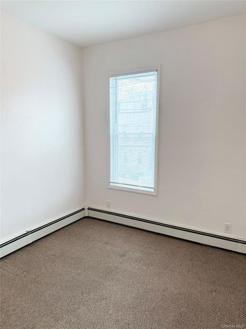 1831 25th Road 2nd Floor, Astoria, NY 11102