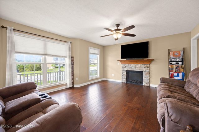213 Butterfield Dr, Elizabethtown, KY 42701