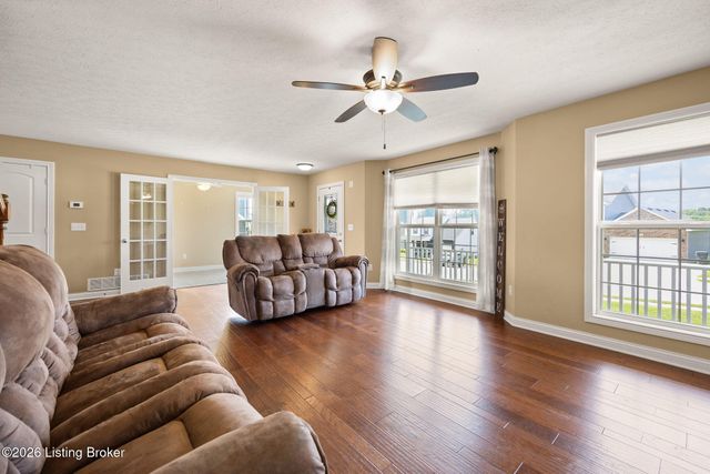 213 Butterfield Dr, Elizabethtown, KY 42701