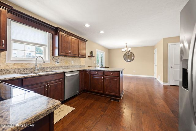 213 Butterfield Dr, Elizabethtown, KY 42701