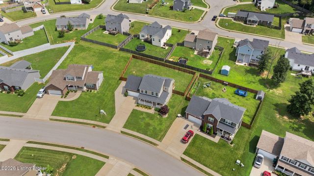 213 Butterfield Dr, Elizabethtown, KY 42701