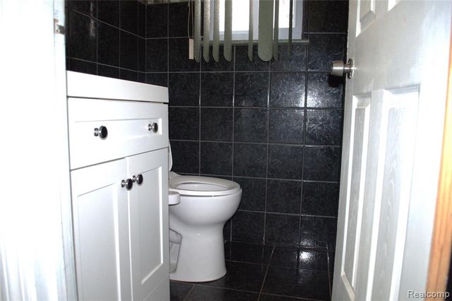 8452 Doncaster Drive, Sterling Heights, MI 48312