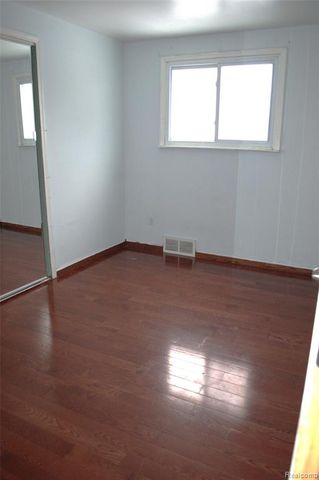 8452 Doncaster Drive, Sterling Heights, MI 48312