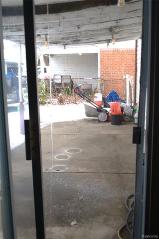 8452 Doncaster Drive, Sterling Heights, MI 48312