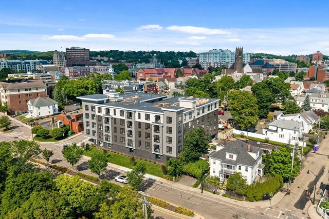 66 Mcgrath 305, Quincy, MA 02169