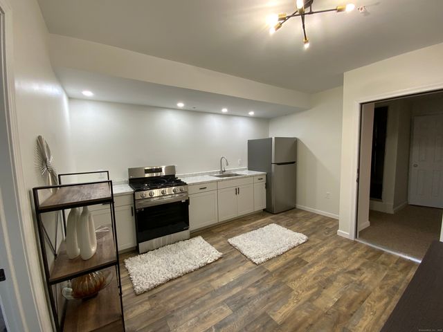 61 Colony Street Second Floor, Meriden, CT 06451