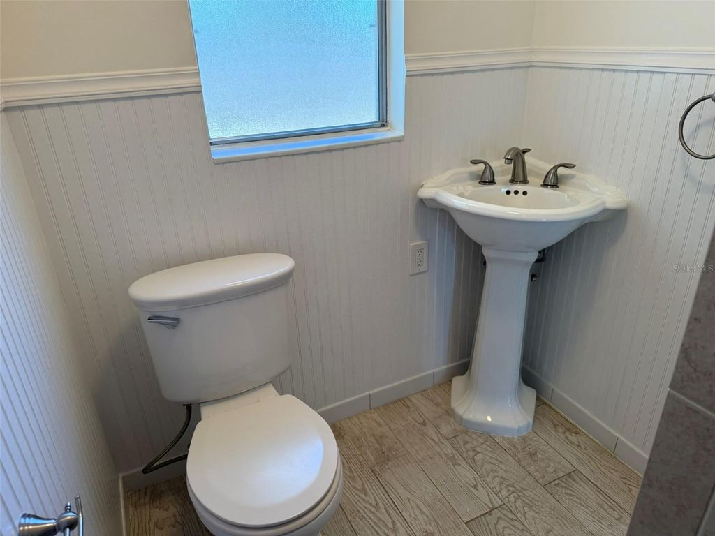 Image 14 of property listing at 2787 41ST AVENUE N, St Petersburg, FL 33714