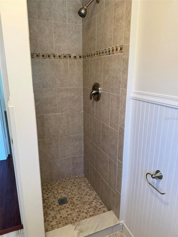 Image 15 of property listing at 2787 41ST AVENUE N, St Petersburg, FL 33714