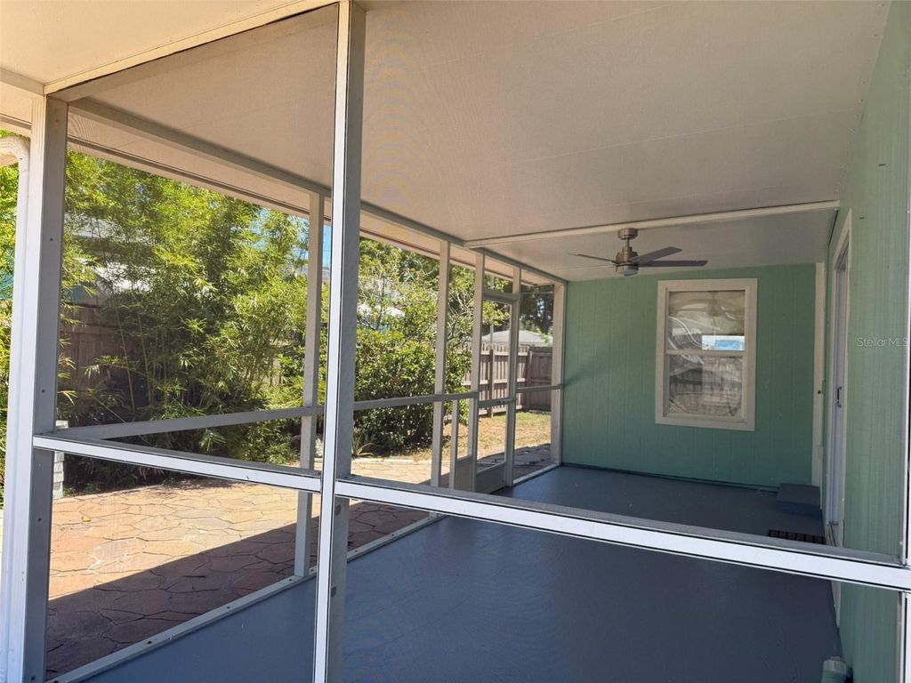 Image 20 of property listing at 2787 41ST AVENUE N, St Petersburg, FL 33714