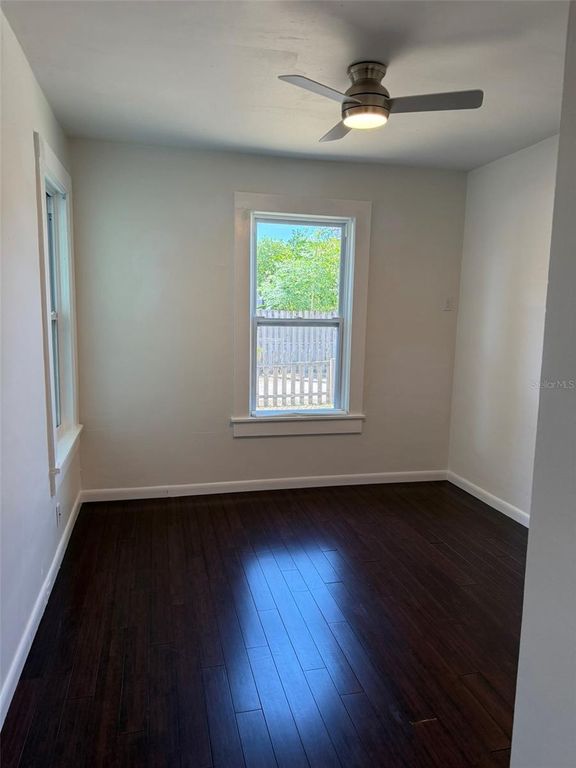 Image 9 of property listing at 2787 41ST AVENUE N, St Petersburg, FL 33714