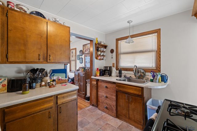 806 MAIN ST, Sturgis, SD 57785