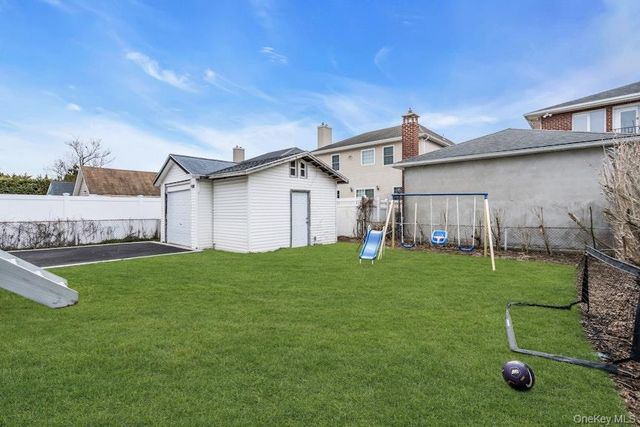 41 Jerome Avenue, Mineola, NY 11501