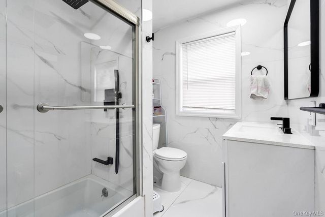 41 Jerome Avenue, Mineola, NY 11501