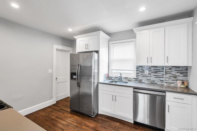 41 Jerome Avenue, Mineola, NY 11501