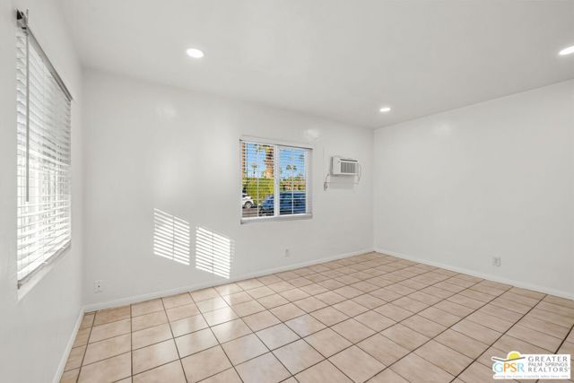 1674 S Via Salida 1, Palm Springs, CA 92264