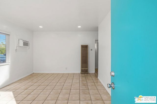 1674 S Via Salida 1, Palm Springs, CA 92264