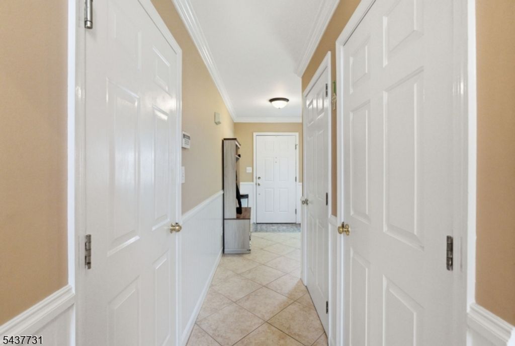 42 Pond Hollow Dr, Jefferson Twp., NJ 07438 — photo 4