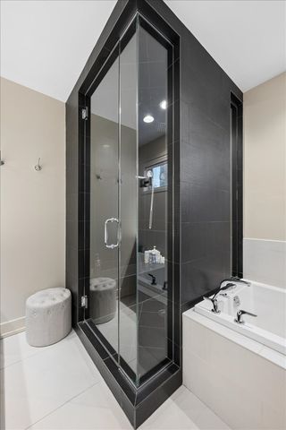 1622 W Julian Street 2, Chicago, IL 60622