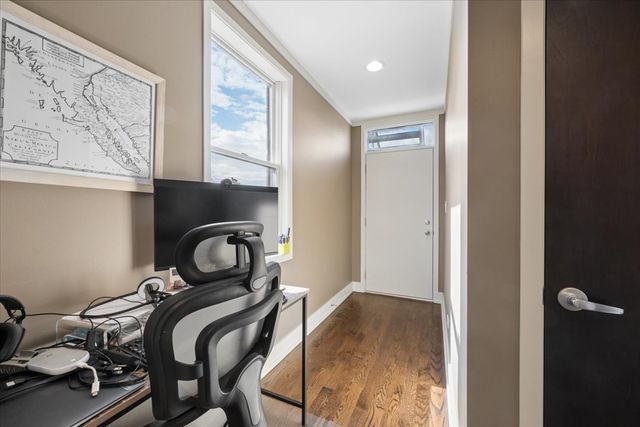 1622 W Julian Street 2, Chicago, IL 60622