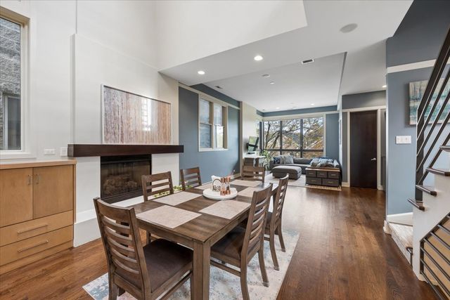 1622 W Julian Street 2, Chicago, IL 60622