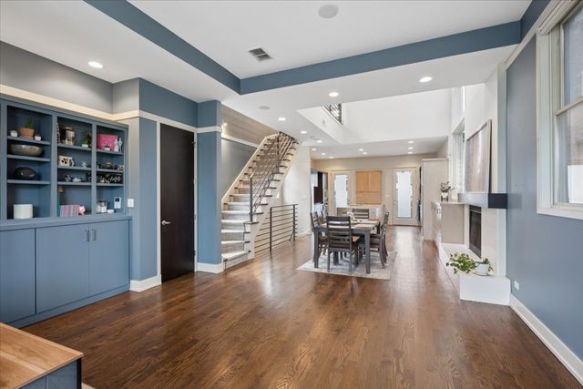 1622 W Julian Street 2, Chicago, IL 60622