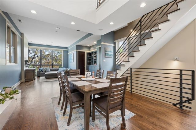 1622 W Julian Street 2, Chicago, IL 60622
