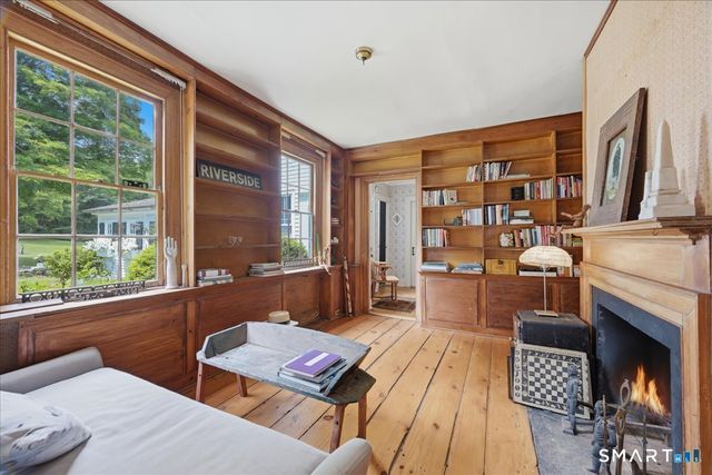 8 Meeting House Road, Haddam, CT 06438