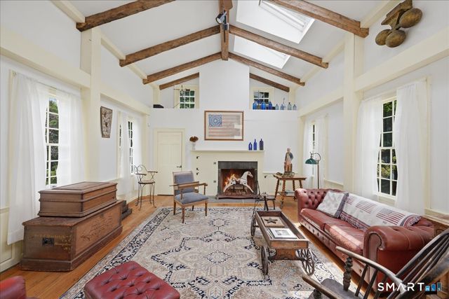 8 Meeting House Road, Haddam, CT 06438