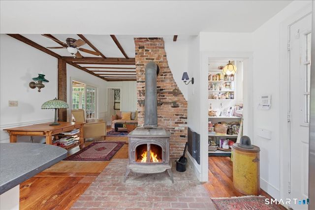 8 Meeting House Road, Haddam, CT 06438