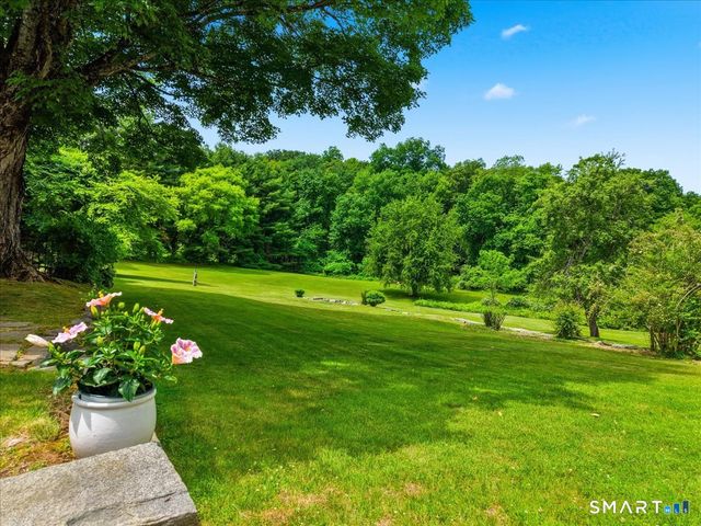 8 Meeting House Road, Haddam, CT 06438