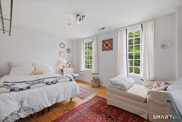 8 Meeting House Road, Haddam, CT 06438