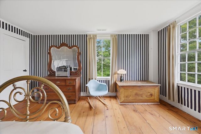 8 Meeting House Road, Haddam, CT 06438
