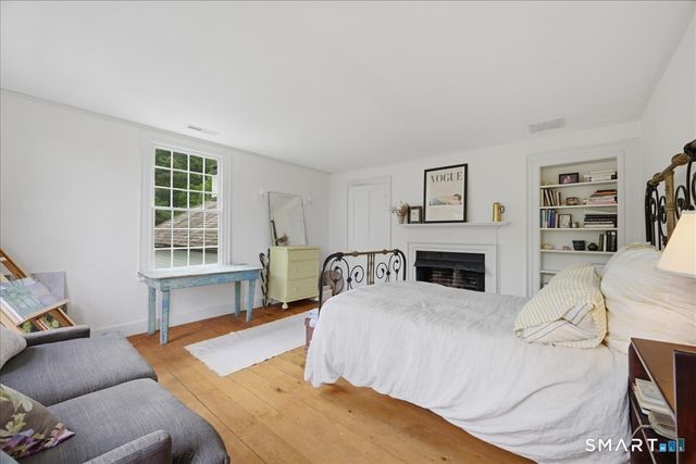 8 Meeting House Road, Haddam, CT 06438