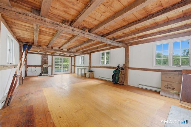 8 Meeting House Road, Haddam, CT 06438