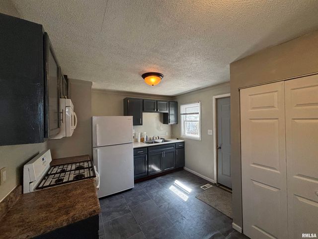 12 GETTYSBURG Drive, Springfield, IL 62702