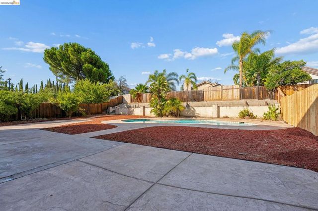 2377 Yorkshire Dr., Antioch, CA 94531