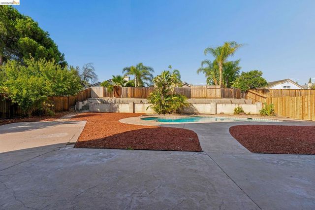 2377 Yorkshire Dr., Antioch, CA 94531