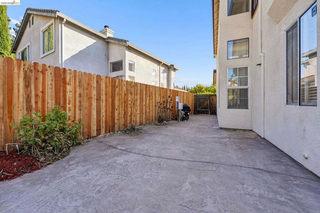 2377 Yorkshire Dr., Antioch, CA 94531