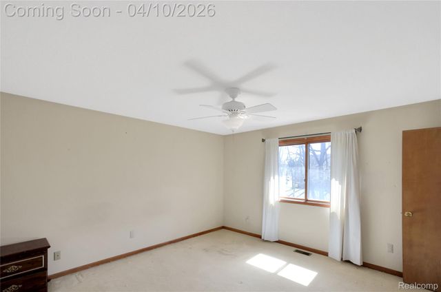 7600 Village Drive, Washington Township, MI 48094