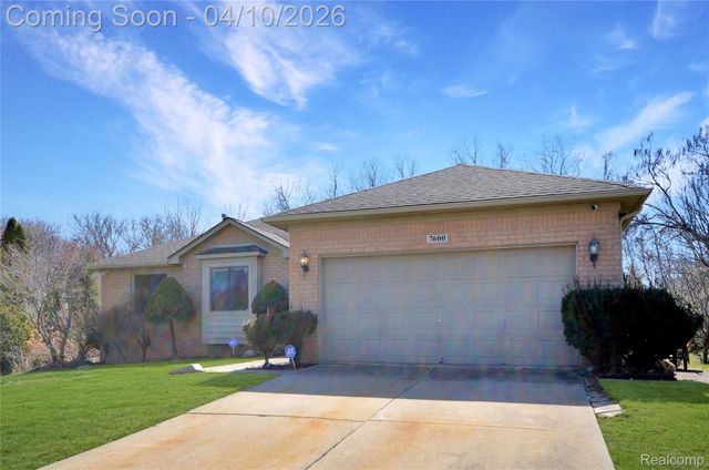 7600 Village Drive, Washington Township, MI 48094